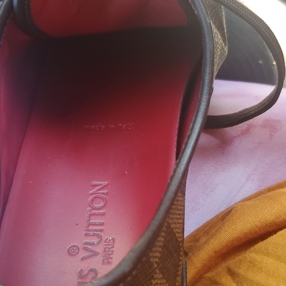 Louie Vuitton sneakers size 39 - Picture 3 of 4